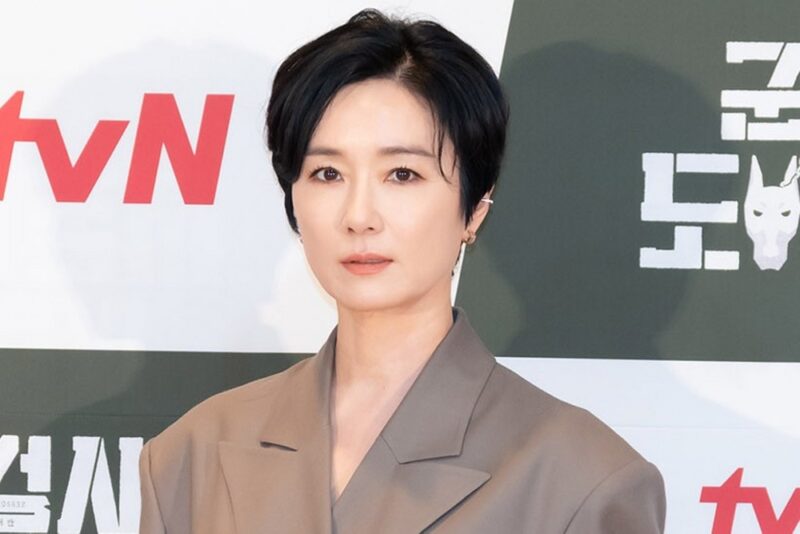 「これでいいのかな」と悩んだ過去も…結婚28年目オ・ヨンス、義妹との済州島旅で見せた「ゆるっと」した幸せの形