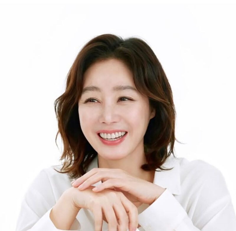 来年還暦なのに…ミスコリア出身の女優、大学生とナンパを試みた