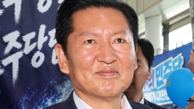 「鄭清来が李在明を攻撃」…民主党議員が提起した主張とは