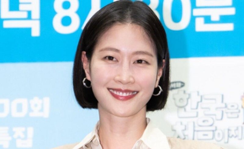 「ホン・ソンギ♥」イ・ヒョニ、ホームレスから“暴行”の threats…「靴を投げつけ追いかけられて」