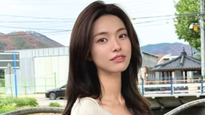 曽祖父の“親日疑惑”に揺れる女優ハヨン、歴史的名家出身チョン・ヘインが撮影した近況写真を公開！対照的な背景を持つ2人の熱演でドラマは世界2位の大ヒット