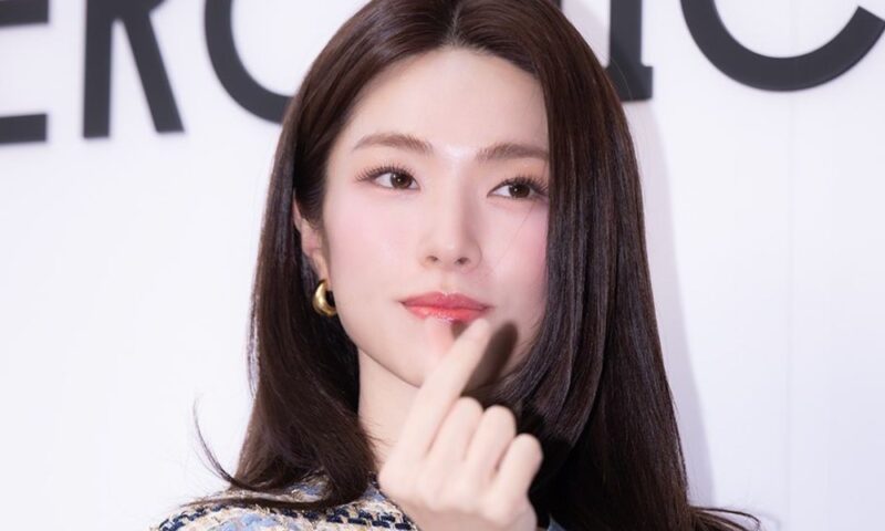 「親日論争」ハヨン曽祖父、'李完用治療'記録まで→所属事務所側「事実無根」撤回