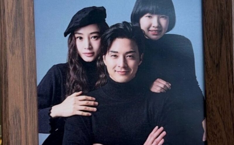 タキシード→ベール姿で満面の笑み…キム・ヘス＆キム・ジフン、ウェディング写真公開「夫婦ケミ最高」