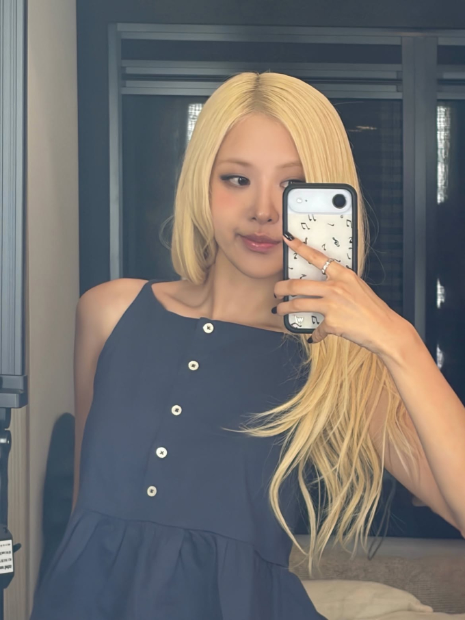 BLACKPINKロゼ、10周年イベント後に長文メッセージ「申し訳ない気持ちでいっぱい」