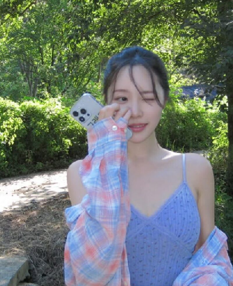パク・ソングァンはどこに？…がん闘病のイ・ソルイ、離婚説を釈明するも“ひとり”で明るい近況「不便な理由があっても」