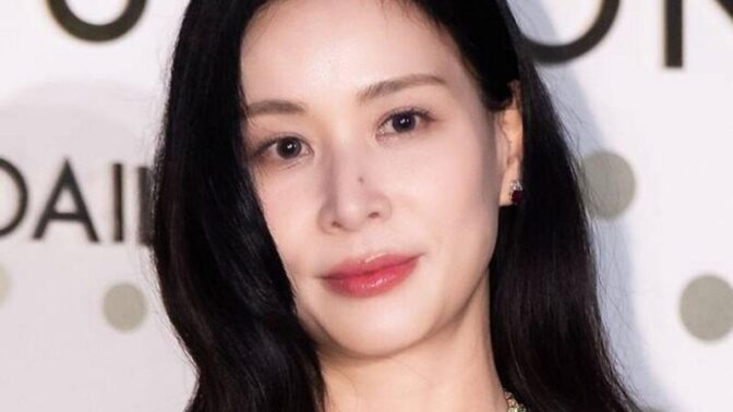 「チャン・ドンゴンと結婚」コ・ソヨン、衝撃の告白…「また打ち始めた」発言が波紋