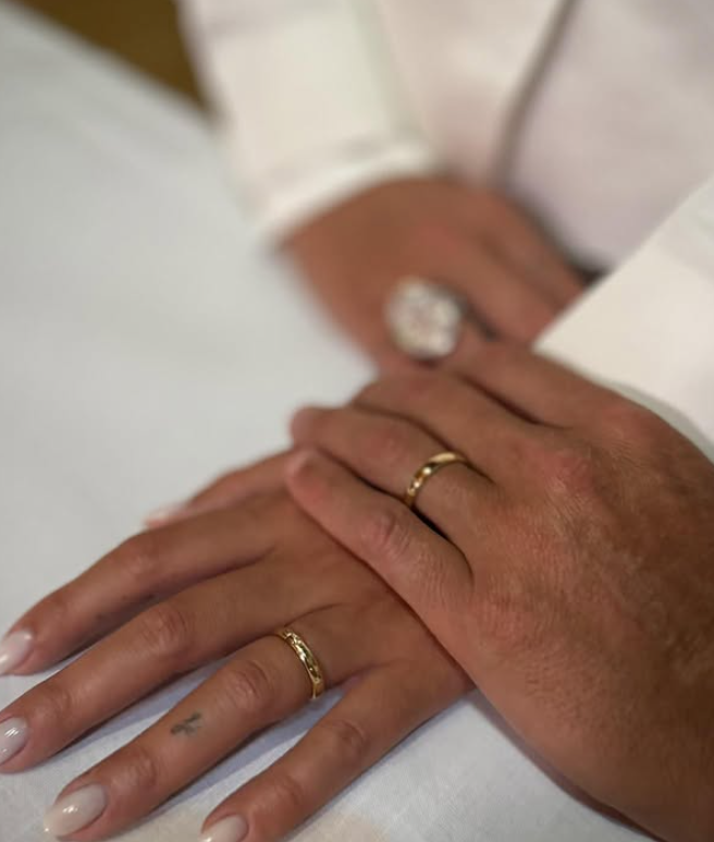 “偽の挙式”にファン殺到の珍事も…C・ロナウドが極秘結婚!10年愛を誓った「超シンプル指輪」に世界が注目
