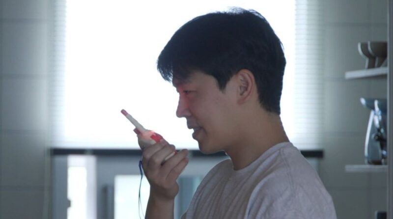 「ソジン♥イ・ドンハ、『キム部長』ナム室長とは違う愛妻家の顔…新婚の日常を公開(『全知的な干渉視点』)」