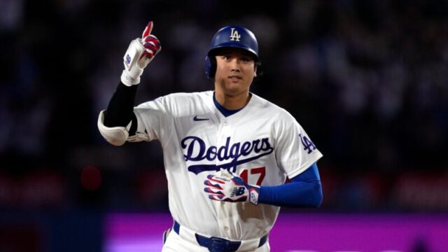 大谷翔平の投手復帰ロードマップ、ロバーツ監督が明かす「マイナー経由せずメジャーで1イニングずつ」