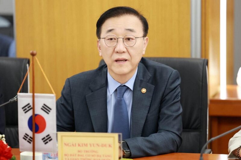イ代表、長官に「気が狂ったのか」…場内騒然