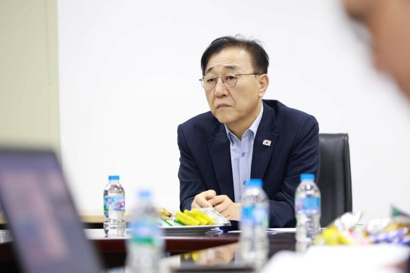 イ代表、長官に「気が狂ったのか」…場内騒然