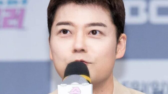 チョン・ヒョンム、静かに韓国出国へ…「立場発表」の行方に注目