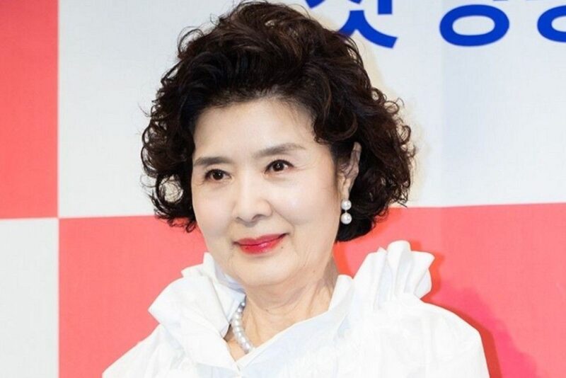 ユン・ミラ、"不倫疑惑"のレッテルに40年苦悩…「悔しくて眠れない」と吐露