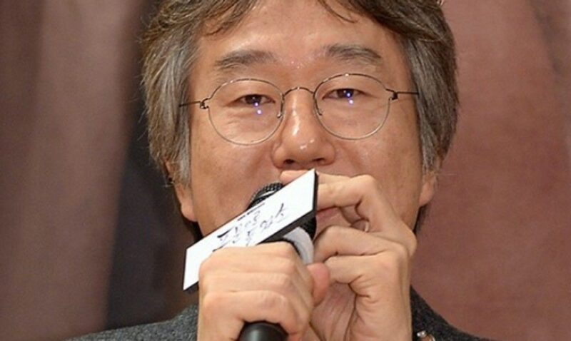 チョン・リョウォンもついに…故アン・パンソク監督の弔問で号泣→“1等のスタンプをもらえるよう努力”最後の挨拶