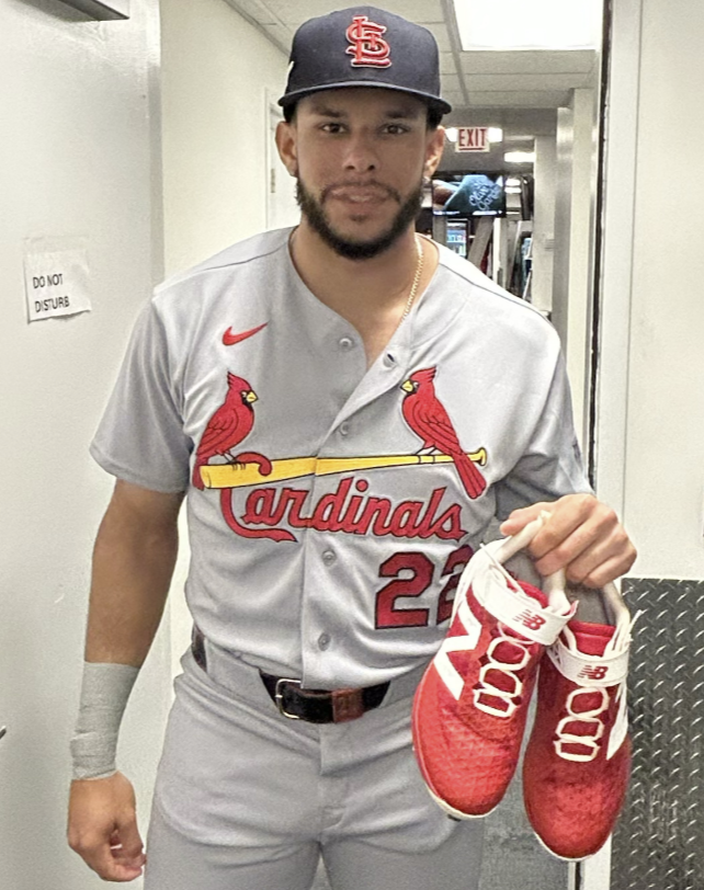 MLBデビュー戦で3打席連続本塁打！歴史的快挙のバエス、実はスパイクからベルトまで全て「借り物」だった