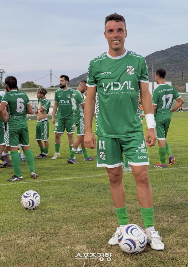 テニス界のトップスターが電撃転身!元世界9位バウティスタ・アグートがプロサッカー選手として鮮烈デビュー