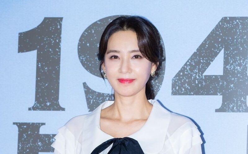 「電話から1時間後に悲報」オ・ヒョンギョン、26歳で父を失った悲痛な過去を告白(『残してどうする』)