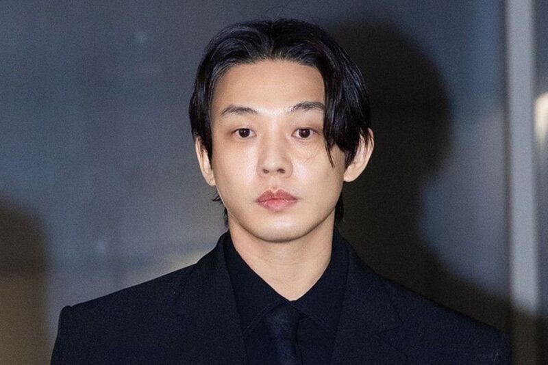 「芸能界追放」がよほど悔しかった？…コ・ヨンウク、完全に“狙撃手”化→今度は“復帰”ユ・アインに一言