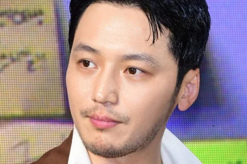 ティファニーは大丈夫?ピョン・ヨハン、女性との「密着ショット」が話題に