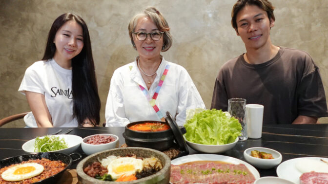 【地球村Kグルメ⑧】渡辺謙＆渡辺大、マニラで韓国料理に舌鼓…「WOORI」で分かち合った味と絆