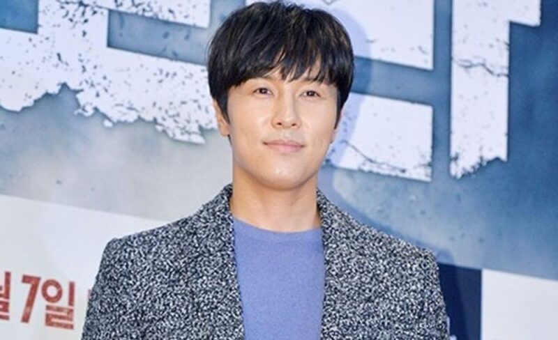 SHINHWA キム・ドンワン、車椅子YouTuber擁護で批判殺到！釈明も逆効果に「じっとしていればいいのに」冷ややかな世論