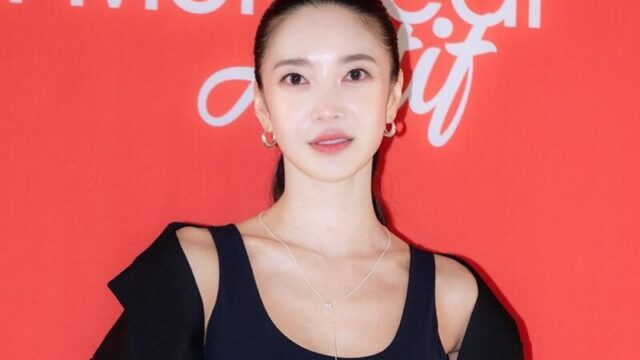「妊娠したのかと思った」女優キム・ユンジ、ぽっこりお腹からわずか1週間で4kg減量！驚異のダイエット成功で美しい“11字腹筋”を公開