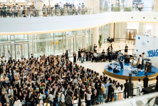 FNC新人ボーイズバンドAMP、タイムズスクエアを青春エネルギーで満たす…スペシャル路上ライブ盛会のうちに終了