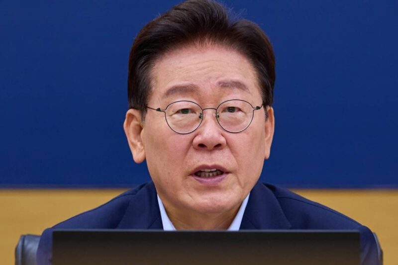 イ氏、ついに「辞表」受理…公式の立場を表明