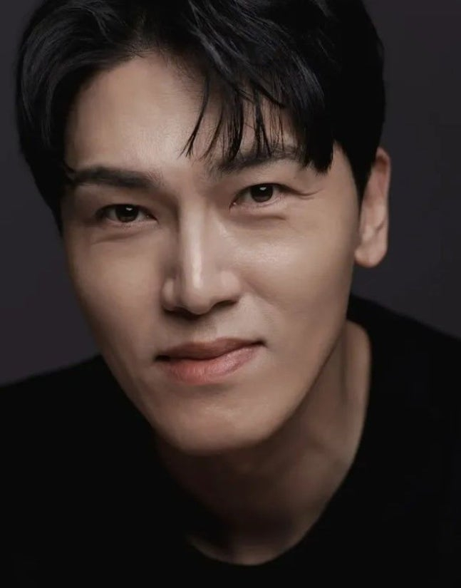 「ムン・グニョンと熱愛」チョン・ピョン、新しいプロフィール写真を公開