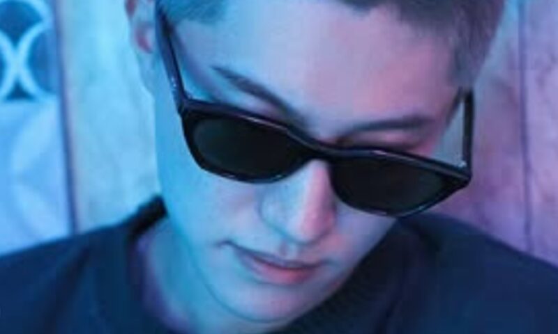 「Netflix1位」スター俳優、本日(25日)軍入隊…黒髪剃り上げ「行ってきます」