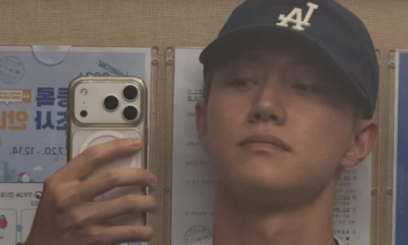 「Netflix1位」スター俳優、本日(25日)軍入隊…黒髪剃り上げ「行ってきます」