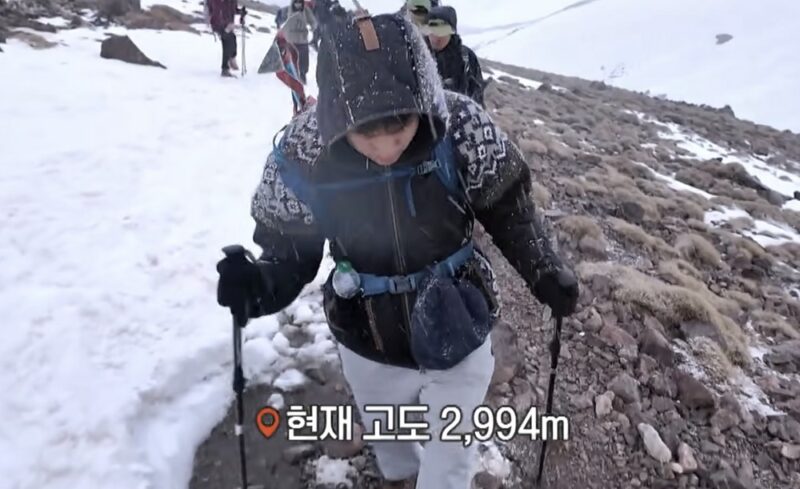 深刻な高山病を訴える俳優チェ・ダニエル