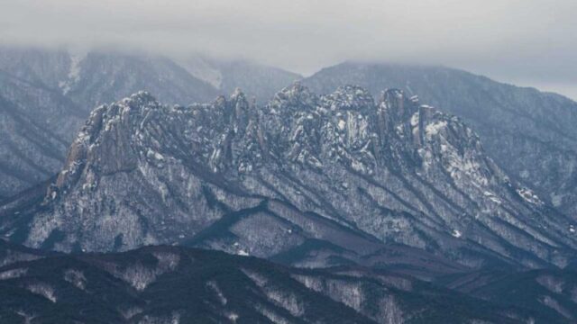 「済州島を抜いた」観光客324%急増の江原道スポットとは