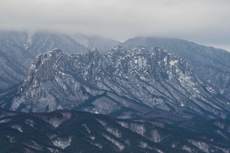 「済州島を抜いた」観光客324%急増の江原道スポットとは
