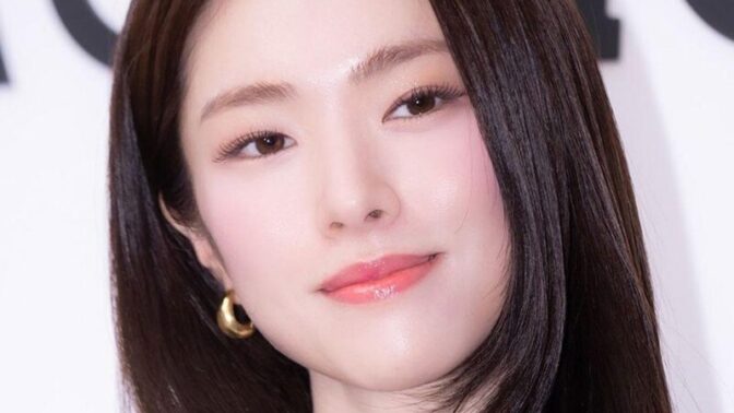 「親日論争」ハヨン、さらなる続報に波紋広がる
