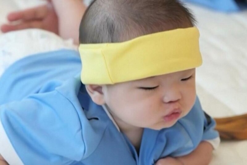 クァクチューブの「子供」、パパと瓜二つ…写真が拡散され話題に