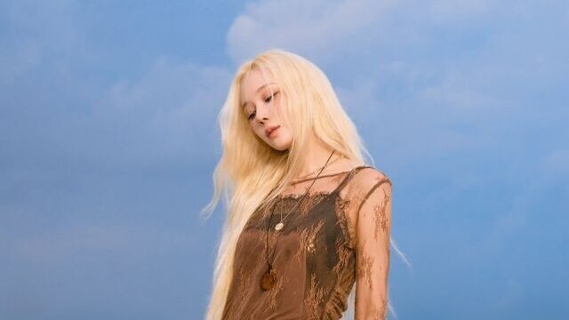 aespaのWINTER、"鉄の味"からロックスターへ変身！コールドプレイのエンジニアも参加した新曲『夏の速度』リリース