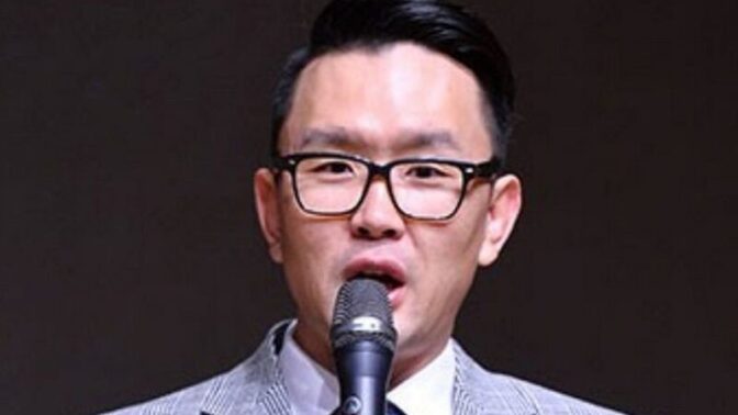 「チョン・ギョンミ♥」ユン・ヒョンビン、1年で登録者10倍に！アイドル制作も始動…15年続けた小劇場をリニューアルして大ブレイク