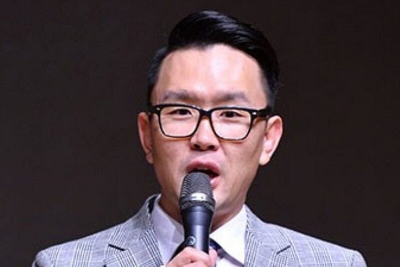 「チョン・ギョンミ♥」ユン・ヒョンビン、1年で登録者10倍に！アイドル制作も始動…15年続けた小劇場をリニューアルして大ブレイク