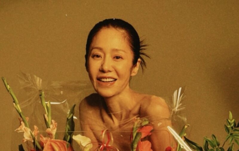 「55歳」コ・ヒョンジョン、ダイエットモデル3年目の近況…“ガリガリ”で健康不安が再浮上