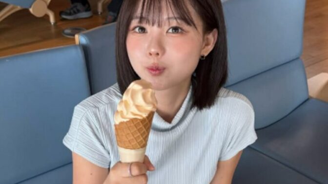 「露出が過激すぎる」と批判も…人気インフルエンサーが明かした“夫に服を破られた”衝撃の夫婦喧嘩