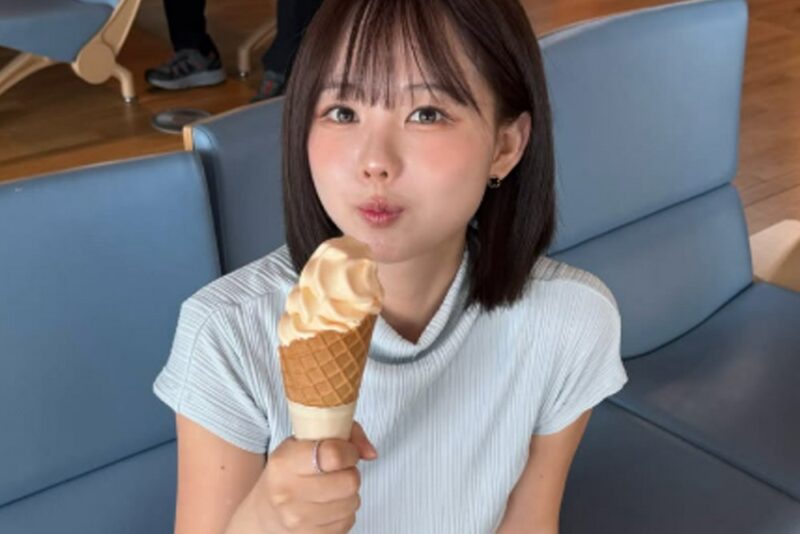 「露出が過激すぎる」と批判も…人気インフルエンサーが明かした“夫に服を破られた”衝撃の夫婦喧嘩