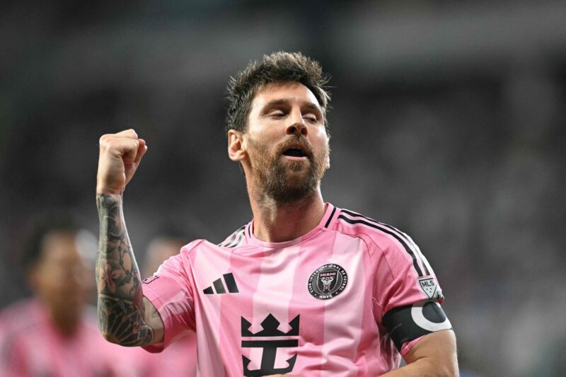 「サッカーの神」メッシが4ゴール1アシストの独壇場！マイアミが7-1大勝で2位へ浮上