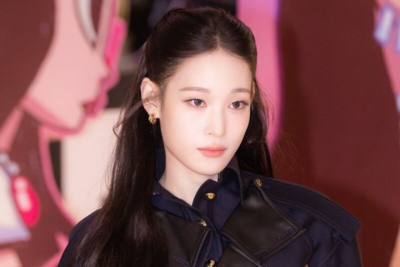 ‘재벌 3세’ 女가수, 美 명문대 졸업 후 ‘이코노미→비즈니스석’ 승격…여유가 ‘뚝뚝’ 