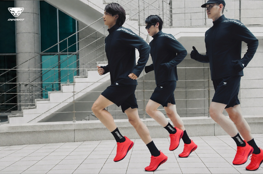 SHINeeミンホ、鍛え上げられた肉体美…トレーニングウェアも完璧に着こなす