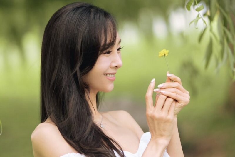 여전히 예쁘네…’성매매 벌금형’ 지나, 활동 중지→10년 만에 전격 복귀 