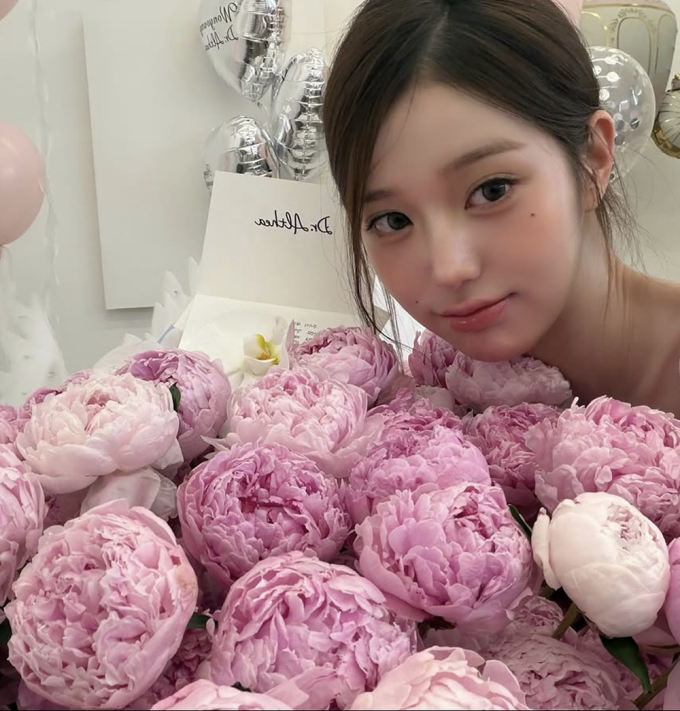 チャン・ウォニョン、誕生日記念で幼少期の写真を公開…「まさにリアルプリンセス」