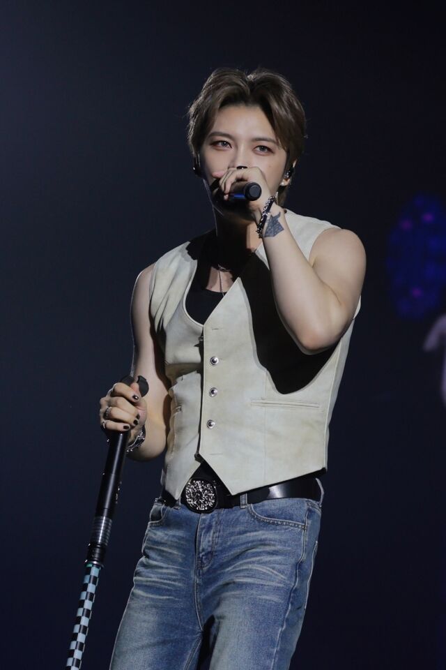 キム・ジェジュン、18年ぶりの地上波音楽番組出演に感涙「みんなの想いが報われた時間」