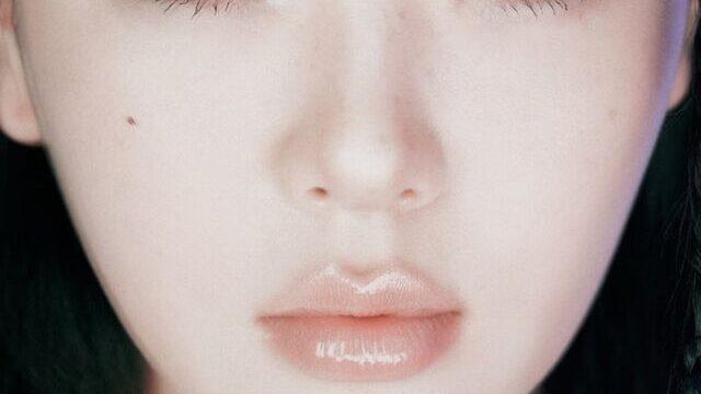 元LOONAのYves、海外誌も絶賛「言葉を必要としないクリエイティブなアーティスト」