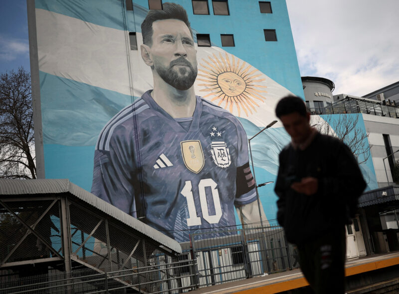 「サッカーの神」が去ったアルゼンチンの未来は？…「一人の天才ではなくチームとして再出発を」